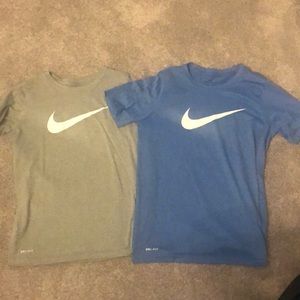 2 boys Nike medium tshirts dry fit